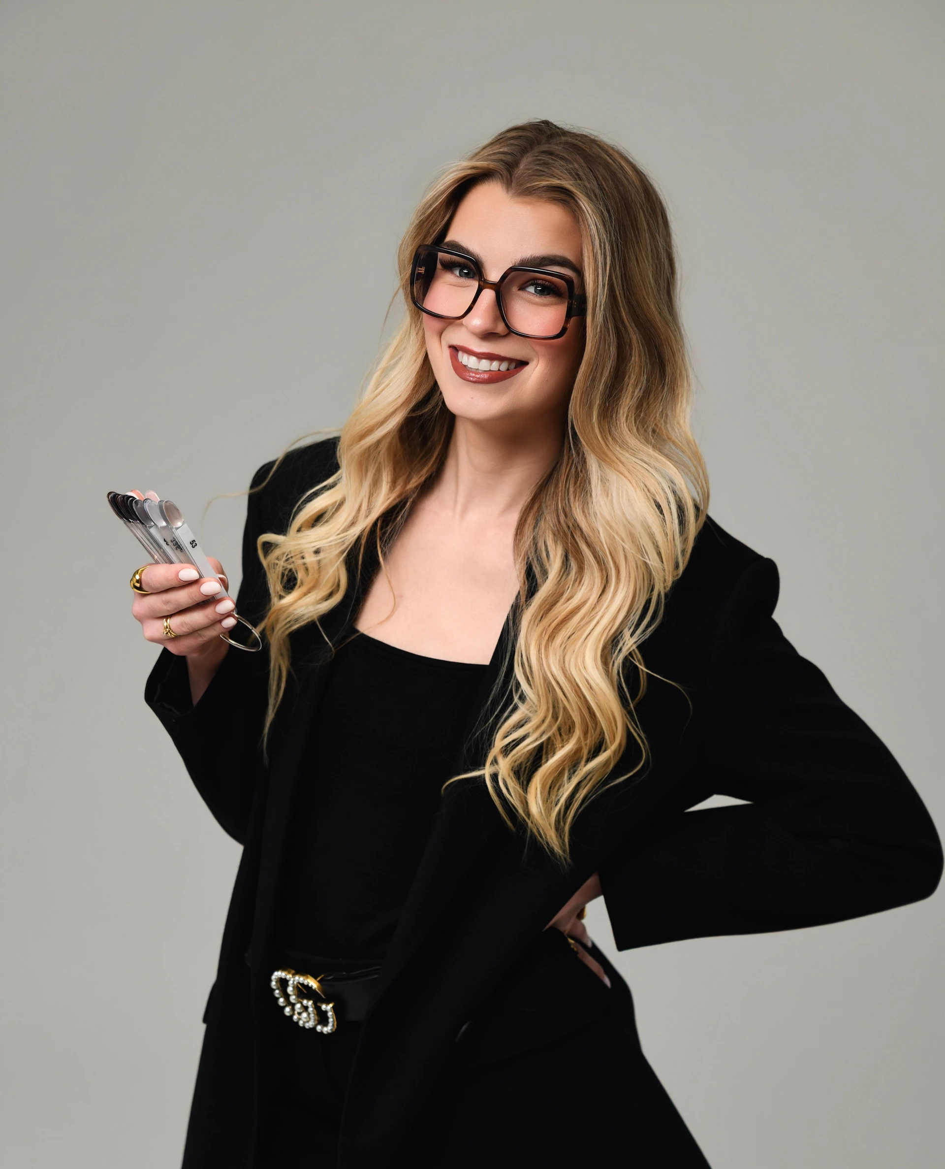 application de gel par une prothésiste ongulaire application de gel par une prothésiste ongulaire